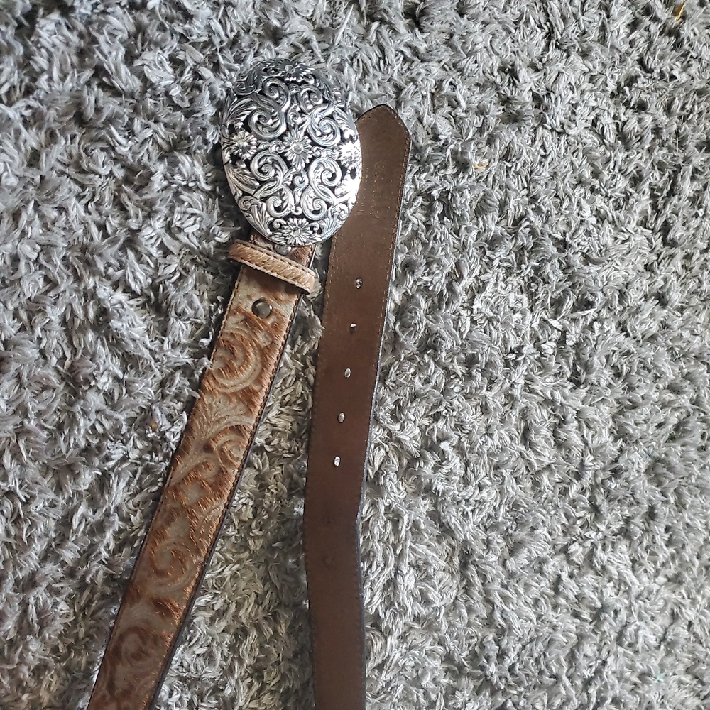 Ariat cow hide belt